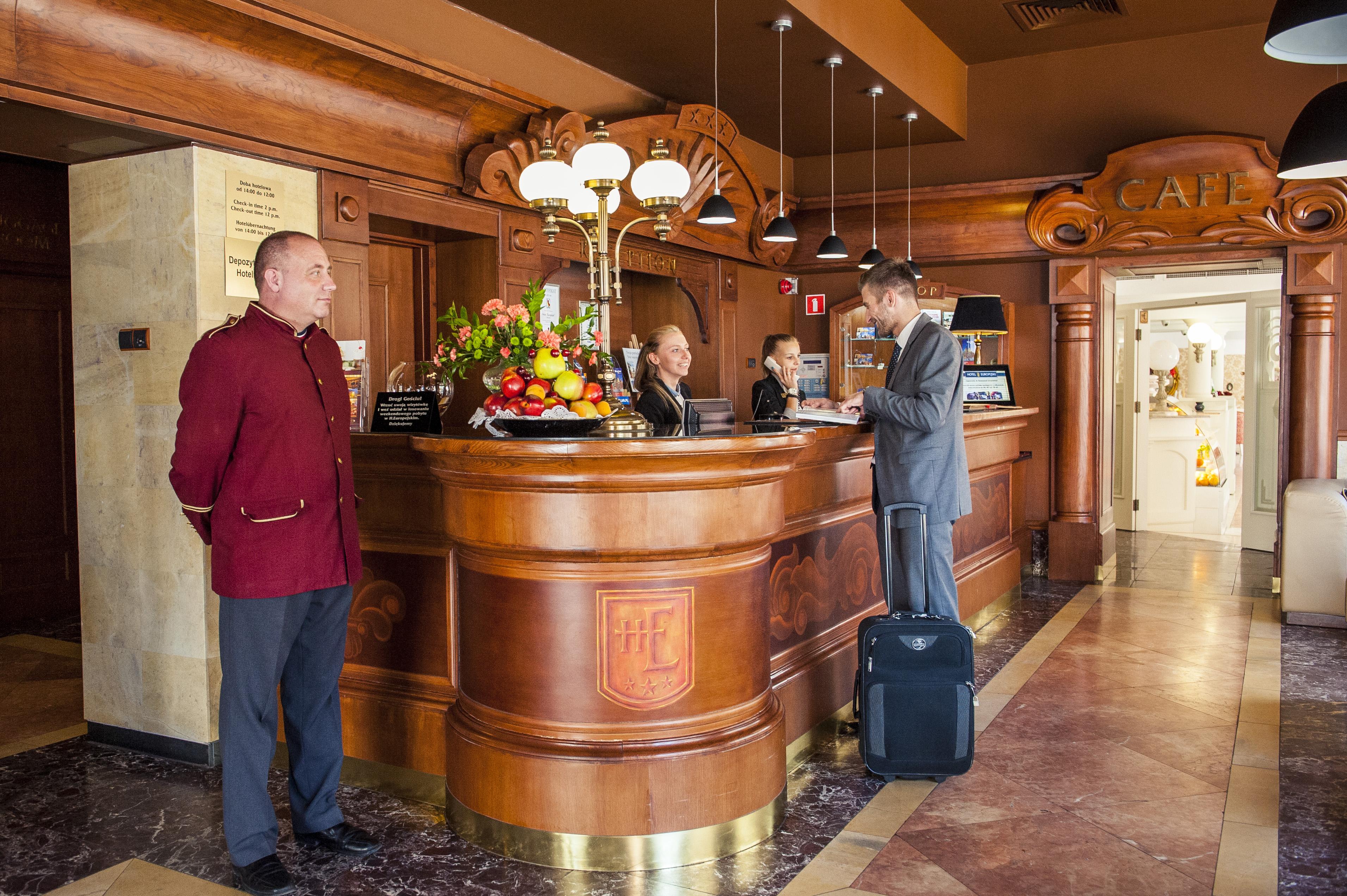 欧罗比斯基罗瓦中心酒店 弗罗茨瓦夫 外观 照片